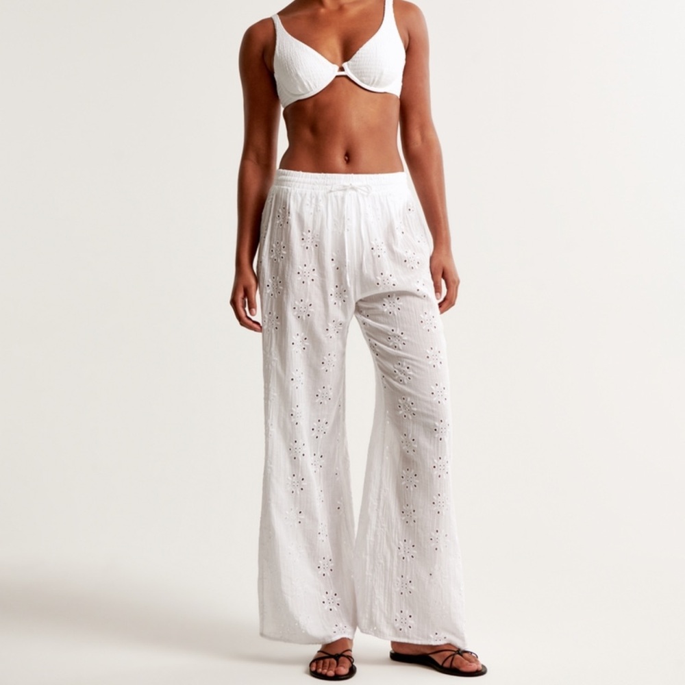 Abercrombie & Fitch White Gauzy beach coverup pant